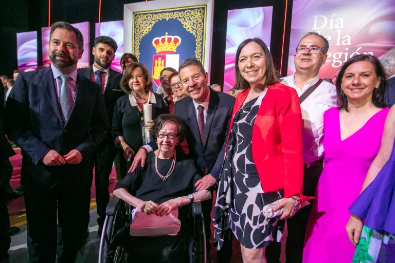 La sociedad de Castilla-La Mancha reconoce una década de prosperidad que es fiel reflejo del nuevo Estatuto de Autonomía